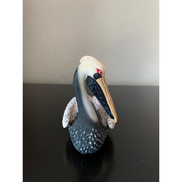 Pelican Figurine Resin - Picture 3 of 8